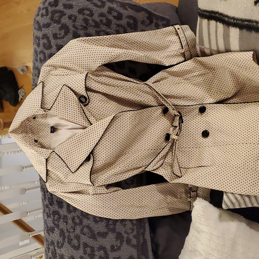 WHBM polka dot trench coat missing 2 buttons
